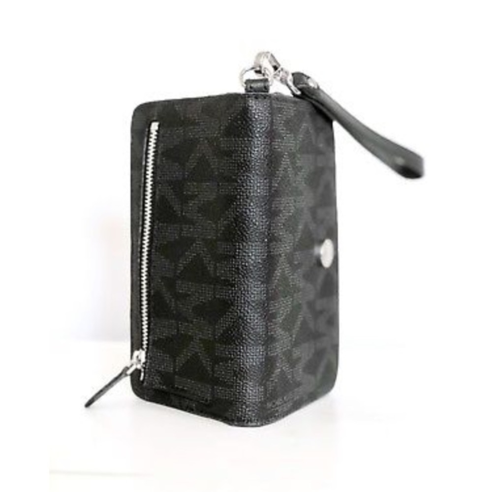 Michael Kors Jet Set Slim Tech Phone Wristlet